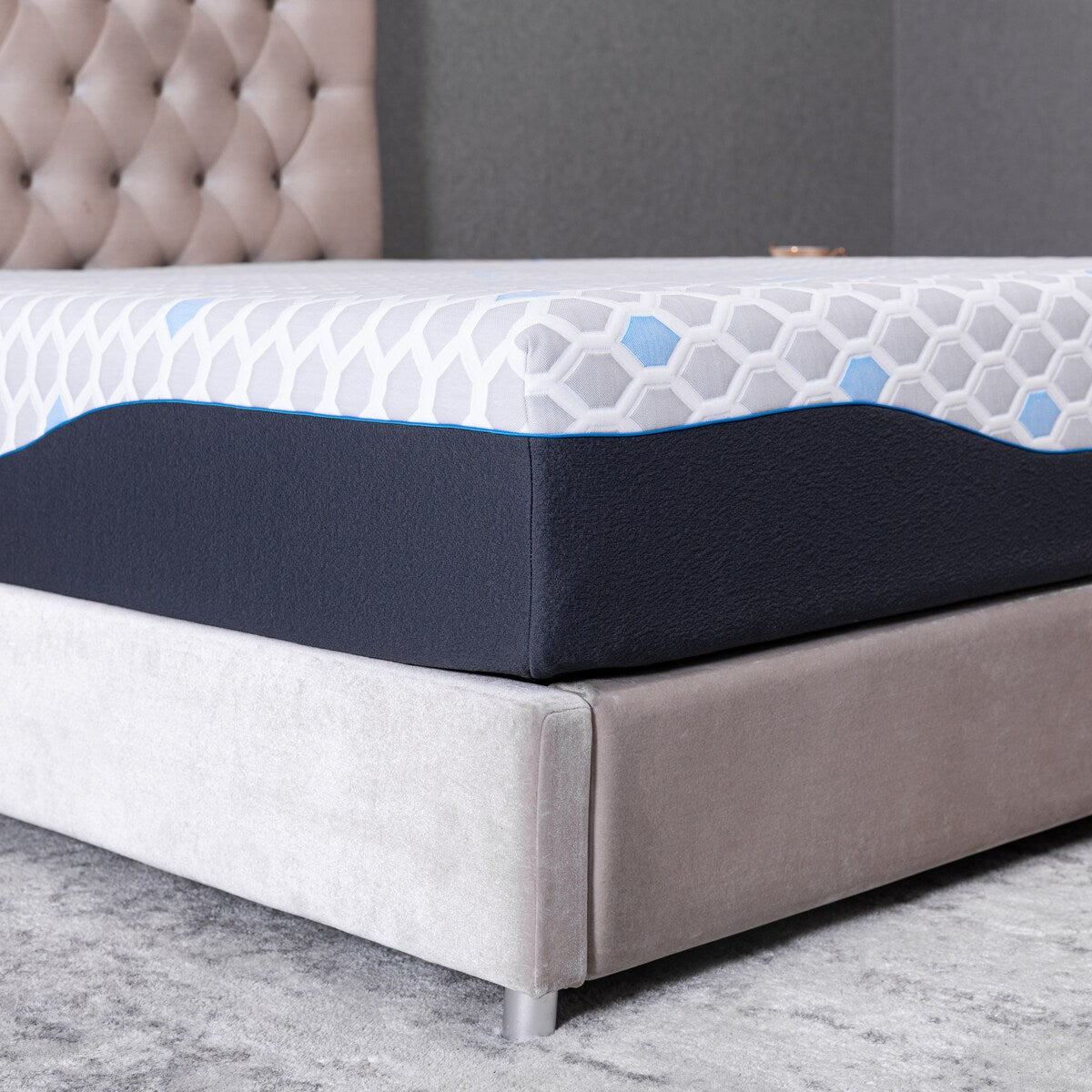 Matelas double en mousse à mémoire de forme de 25 cm, matelas en boîte, mousse à mémoire de forme infusée de gel et de charbon de bambou, certifié CertiPUR-US.